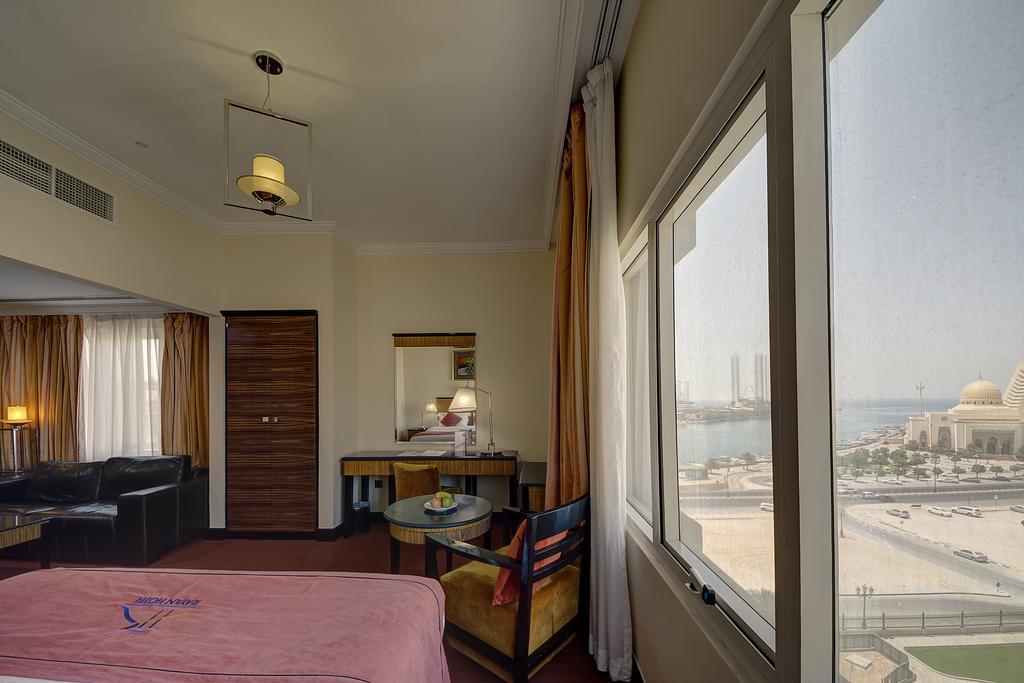 Rayan Hotel Corniche Sharjah Exterior foto